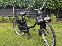 Mooie goed lopende Nederlandse Solex koffertje met koppeling en snorkenteken!